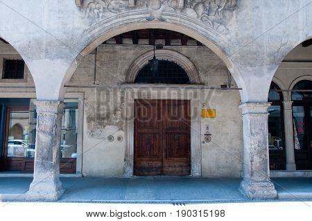 27 may 2017-vittorio veneto-Ancient palaces in the city of Vittori Veneto