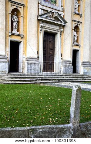Italy  Lombardy     The Somma Lombardo Old   Church  Grass