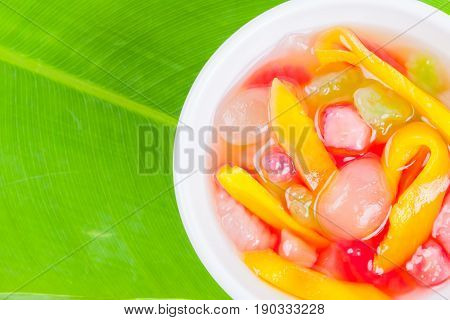 Thai Dessert (ruam Mit)