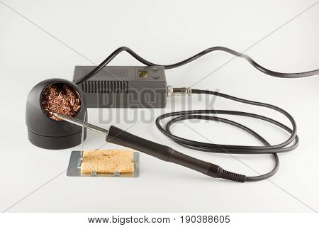 Set for processing and soldering electronic circuits