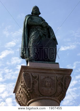 Gamlastan Stockholm Statue 04
