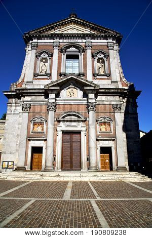 Church    The Somma Lombardo Old   Closed Brick Tower Sidewalk Italy
