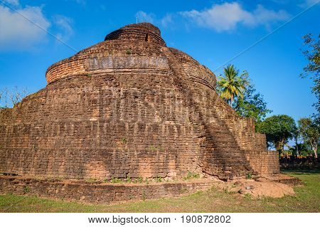 Sukhothai, Thailand - January 17 2017: Wat Phra Si Rattana Mahathat - Chaliang In The Precinct Of Si