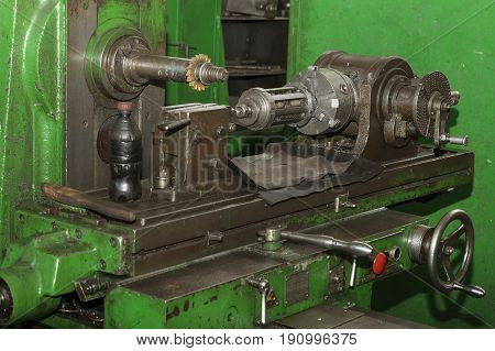 Metalworking machines working mechanisms are shot close-up