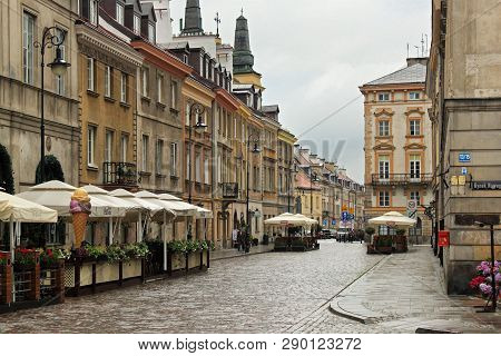Warsaw, Poland - May 12, 2012: View Of The Historic Buildings In Old Part (rynek Nowego Miasta) Of W
