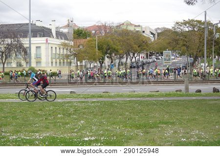 Lisbon, Portugal - March 17 2019: Distance Runners At The Edp Lisbon Half Marathon