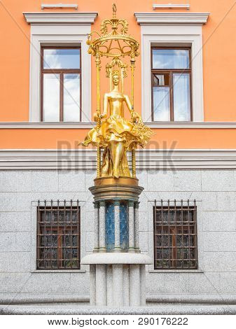 Moscow, Russia - March 09, 2019. Building Of Famous Vakhtangov Theatre With Golden Statue Of Princes