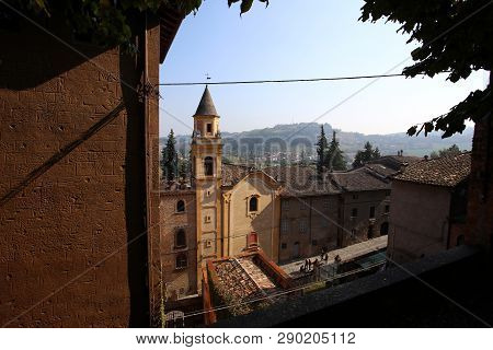 Castell Arquato, Italy - October 14, 2018: View Of Castell Arquato, A Beautiful Town In Italy