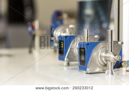 High Performance And Technology Accuracy And Fast Detected Laser Distance Sensor For Industrial