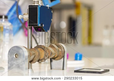 High Performance And Technology Accuracy And Fast Detected Laser Distance Sensor For Industrial