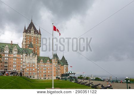 Quebec City, Canada - August 5, 2015strolling  The Dufferin Terrace In  Quebec City Near The Fronten