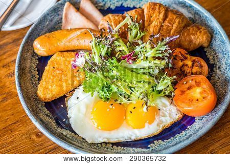 Big Breakfast Set With Chicken Ham, Jumbo Beef Sausage, Croissant, Hashbrown, Sunny Side Up Egg, Gri