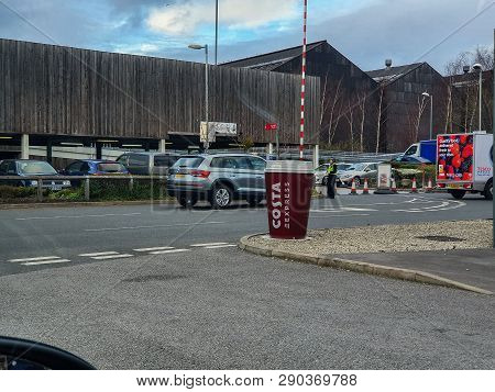 Sheffield, Uk - 19th March 2019: Tesco Extra - Savile Street - Is Closed By Police Due To A Major In