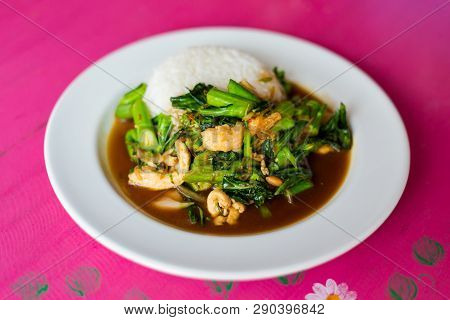 Thai Chicken Slices With Kale