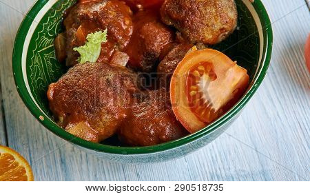 Moroccan Kefta Tagine