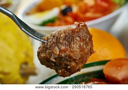 Moroccan Kefta Tagine