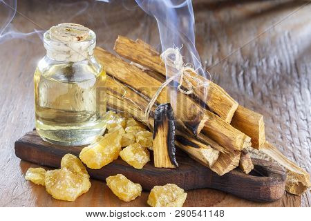 Bursera Graveolens, Essence And Resin. In Spanish (