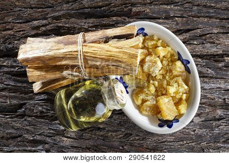 Bursera Graveolens, Essence And Resin. In Spanish (