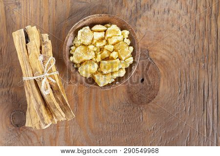 Bursera Graveolens, Essence And Resin. In Spanish (