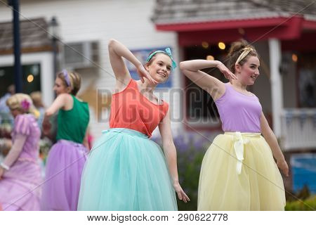 Frankenmuth, Michigan, Usa - June 10, 2018 Members Of Everafter West Michigan Dress Up As Disney Pri