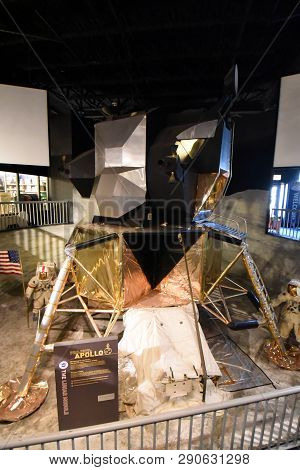 Chicago, Il December 15, 2018, Apollo Lunar Module, Lem Lunar Excursion Module Reproduction On Displ