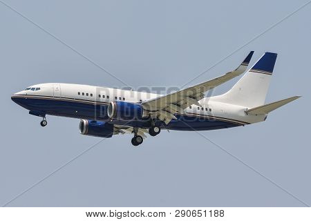 Airplane Landing At Saigon Airport (sgn)