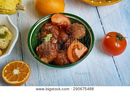 Moroccan Kefta Tagine