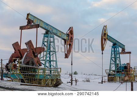 Mining And Quarrying. Installations For The Extraction Of Oil From The Bowels Of The Earth. Pumpjack