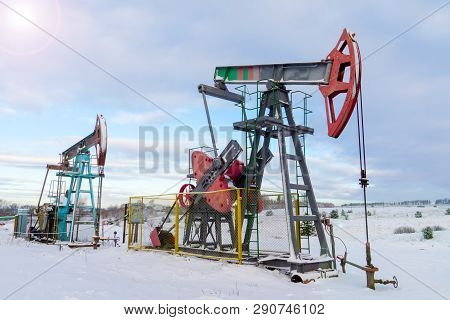 Mining And Quarrying. Installations For The Extraction Of Oil From The Bowels Of The Earth. Pumpjack