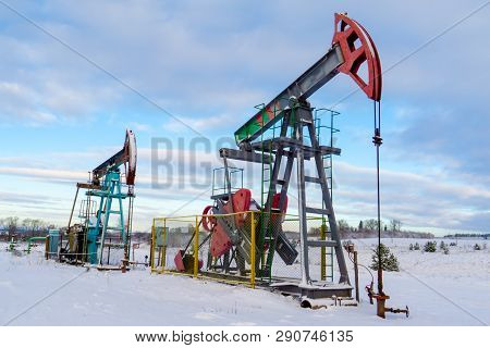 Mining And Quarrying. Installations For The Extraction Of Oil From The Bowels Of The Earth. Pumpjack