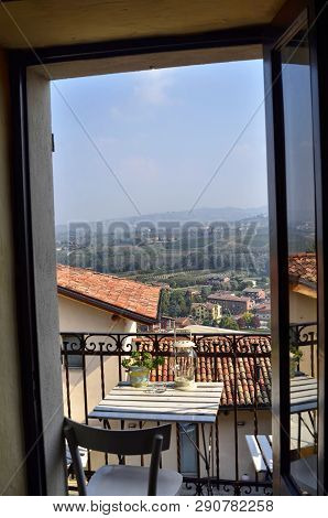 Neive, Piedmont, Italy. October 2018. From The Historic Center Some Viewpoints