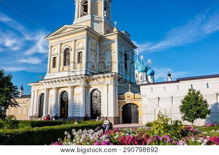 Serpuhov, Russia - August 2017: Vysotsky Monastery (vysotskiy Monastyr). Orthodox Monastery In Serpu