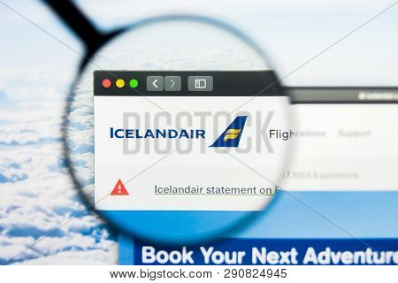 Los Angeles, California, Usa - 21 March 2019: Illustrative Editorial Of Icelandair Website Homepage.