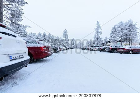 Editorial: Kuusamon City, Finland, 27th December 2018. Car Park At Holiday Club Kuusamon Tropiikki W