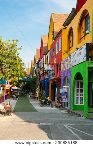 Pattaya, Thailand - December 06, 2018: Street In The Area Of Najomtien