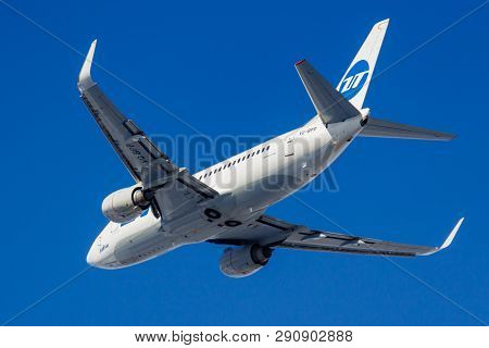 Moscow, Russia - March 20, 2019: Aircraft Boeing 737-524(wl) Vq-bpp Of Utair Aviation Takes Off At V