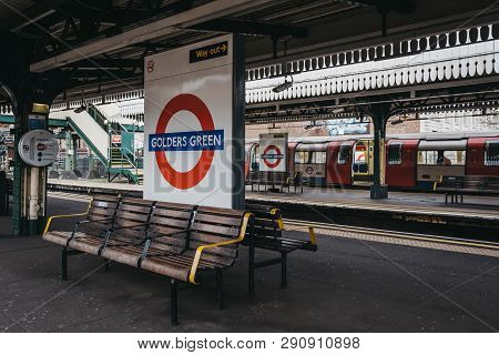 London, Uk - March 16, 2019: Station Name Sign On The Outdoor Platform Of Golders Green Tube Station