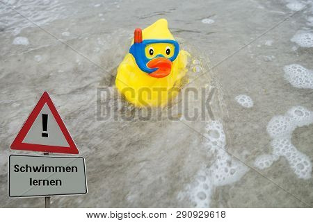 Sign Learn To Swim German 