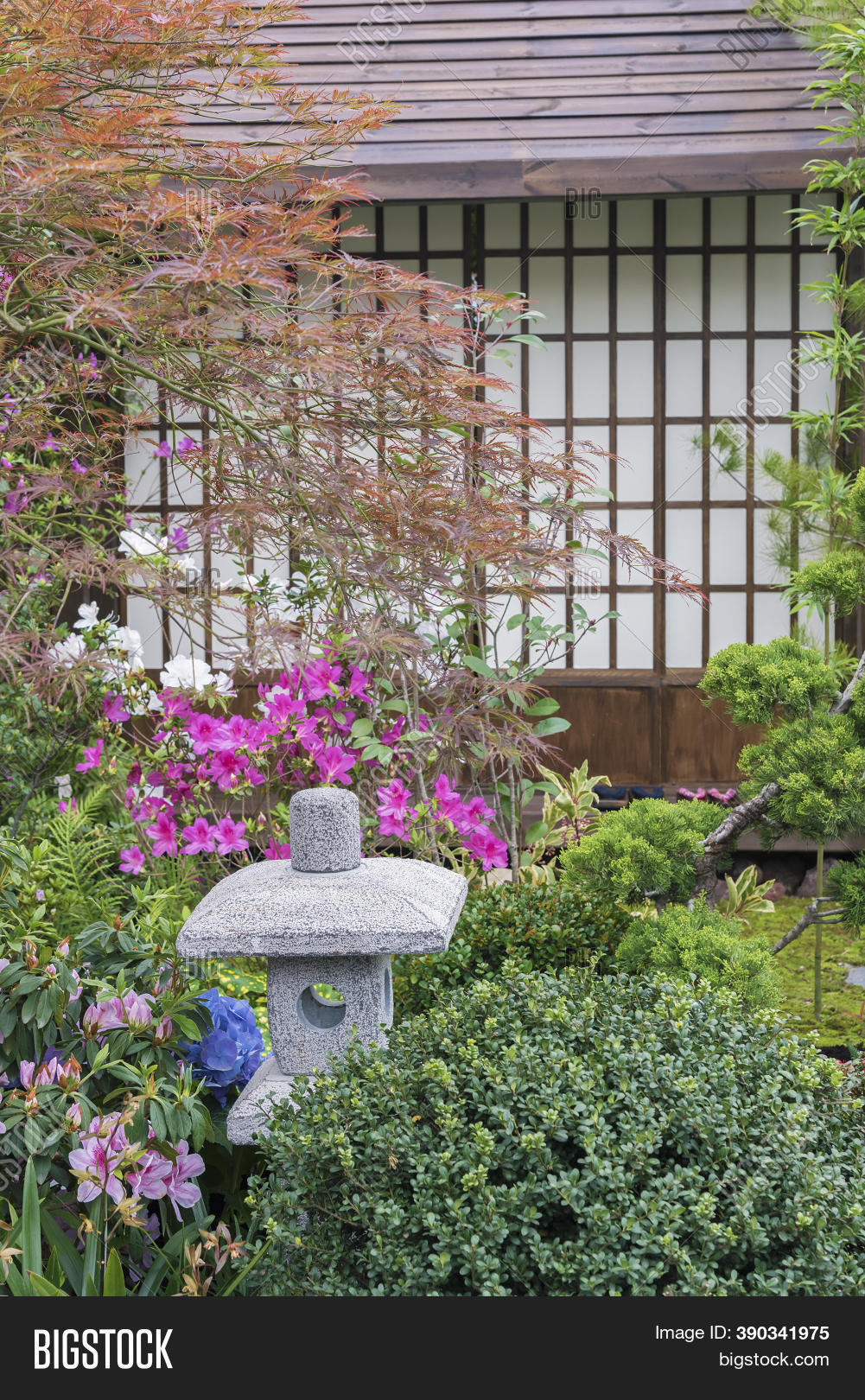 Backyard Japanese Stone Garden / Japanese Stone Garden Landscape In