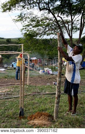Teixeira De Freitas, Bahia / Brazil - April 5, 2008: Member Of The Landless Movement - Mst - Are See