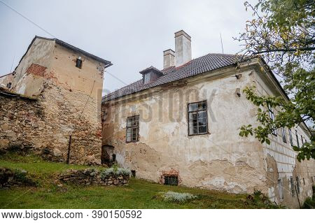Vimperk (winterberg) Castle, Renaissance Chateau In The National Park And Protected Landscape Area O