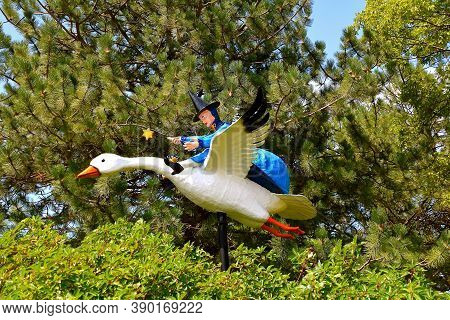 Aberdeen, South Dakota, August 7, 2020: The Flying Mother Goose Is Displayed At The Land Of Oz(story