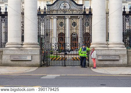 Dublin, Ireland - 10 November 2015: Department Of The Taoiseach ,the Title Of The Deputy Prime Minis