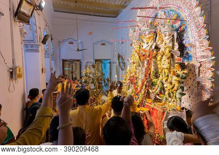 Kolkata, West Bengal, India - 6th October 2019 : Flowers Are Thrown, Prayers And Pushpanjali Being O