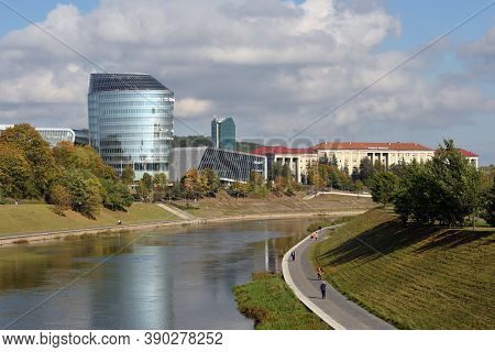Vilnius, Lithuania - October 07: Neris River At Autumn On October 07, 2020 In Vilnius, Lithuania. Ne