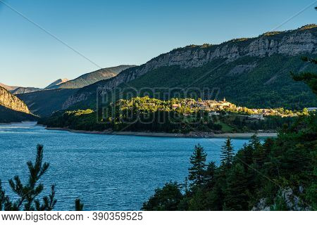 Scenic View Of Lac De Castillon Near Verdon River And Gorge, Saint-julien-du-verdon, Provence, Franc