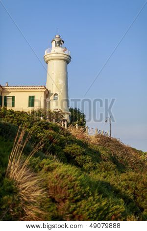 Capo Circeo fyrtårn i Italien