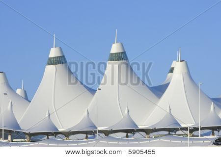Denver mezinárodní letiště architektura vrcholy