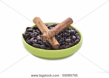 Coffe beans and cinnamon