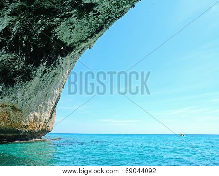Sailing By The Rocks